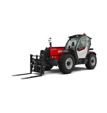 Chariot élévateur à fourche Manitou rouge et noir avec de gros pneus et une cabine fermée, avec des fourches de levage étendues à l'avant, isolé sur un fond blanc.
